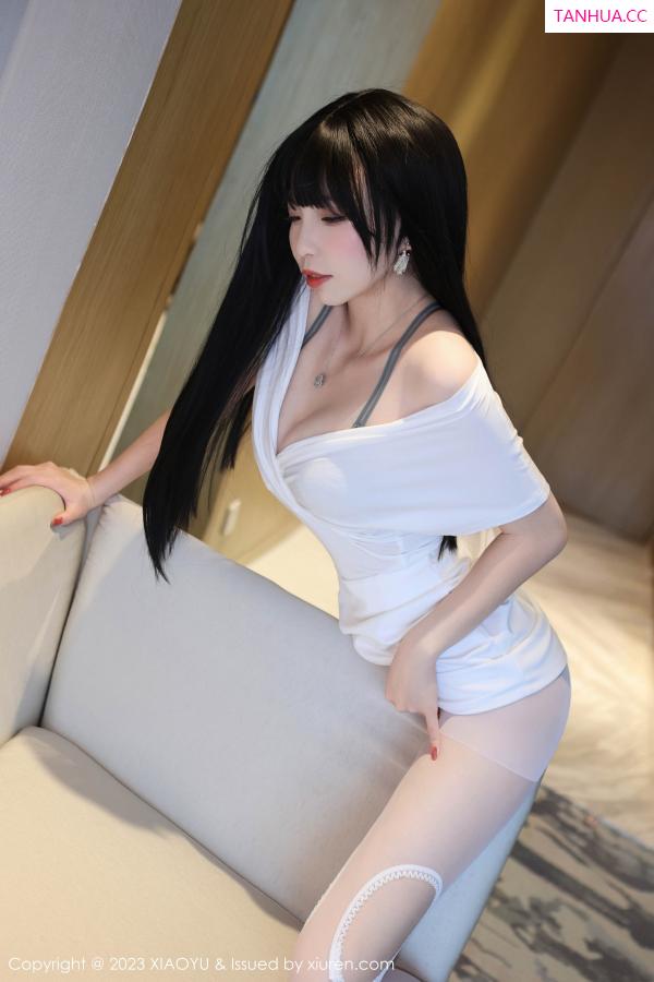   [XiuRen]高清写真图 2023.06.12 No.6897 江七七 丝袜美腿第31张图片